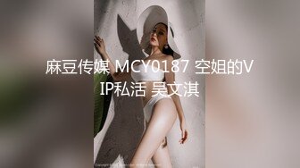 芭蕾舞蹈演员拍摄写真过程露点走光不断,好色摄影师盯着奶头和骆驼趾不断拍