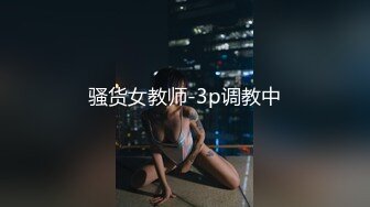 【新速片遞】   色魔闯入女厕看到多毛小嫩鲍直接伸手摸胆子是真的大