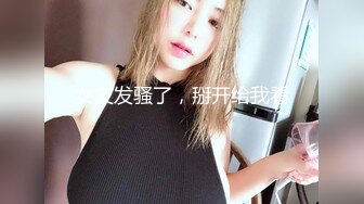 【新速片遞】  医院女厕跟踪拍摄牛仔服小美女❤️肥美的鲍鱼肉肉的唇