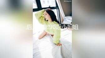 【新片速遞】  麻花辫甜美嫩妹！酒店开房草逼！较小身材，隔着内裤摸穴，翘起肥臀舔吊，骑乘位，张开双腿爆操