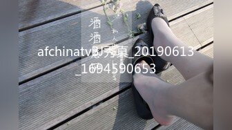 ✿分享白嫩反差小女友『桔子与小兽』打开房门操小骚逼，如果被路人和邻居看到，就让他一起来欺负小兽吧