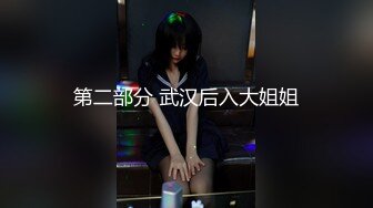 【新片速遞】 商场女厕偷拍花裙小姐姐来嘘嘘❤️隔壁妹子敲门借纸