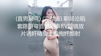 餐厅女厕蹲守蓝裙凉拖红趾甲小美女红嫩的紧穴不用擦甩屁股就干