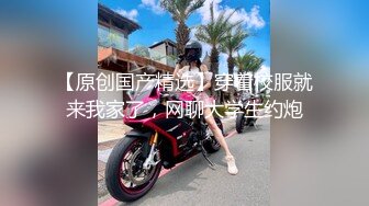 商场女厕偷拍长裙美女 看这眼神难道被发现了