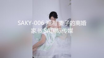 花臂女仆露脸白丝小骚逼镜头前的诱惑，淫声荡语互动撩骚听指挥，带刺的道具抽插骚穴，浪叫呻吟表情好骚刺激